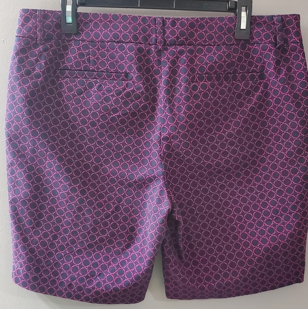 Willi Smith Pink,and Navy Patterned Women's Shorts. Sz 12 - Picture 3 of 4